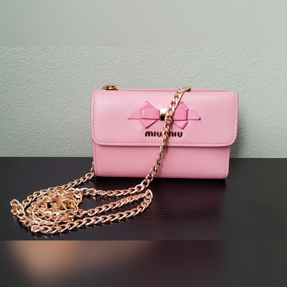 miu miu Soft Calfskin Bow Bi- fold Wallet Pesco petaluma Sold Out